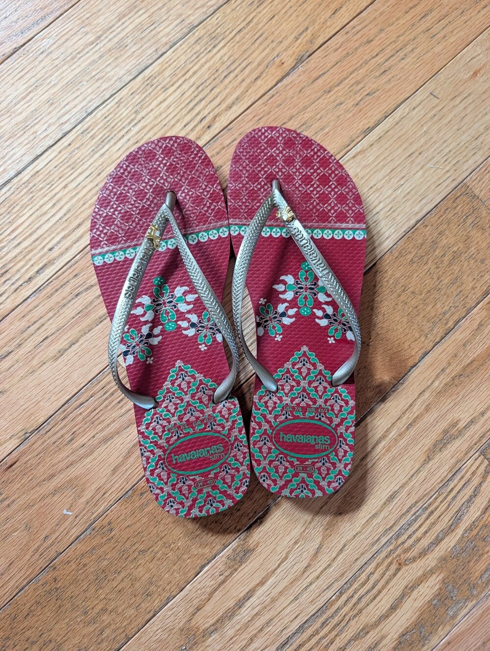 Havaianas Slim Printed Graphic Flip Flops Elephant Charm Red Gold Summer Floral